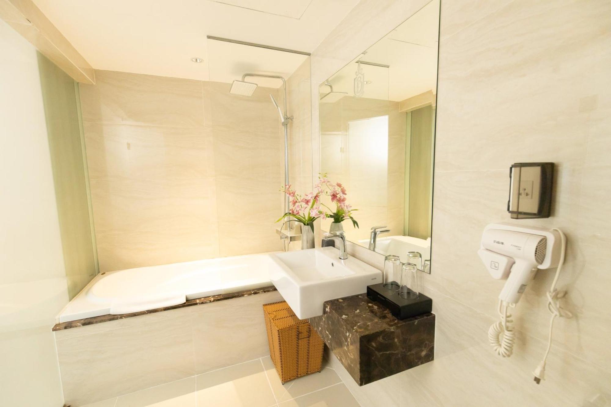 Nicecy Suite Hotel & Spa โฮจิมินห์ซิตี้ ภายนอก รูปภาพ